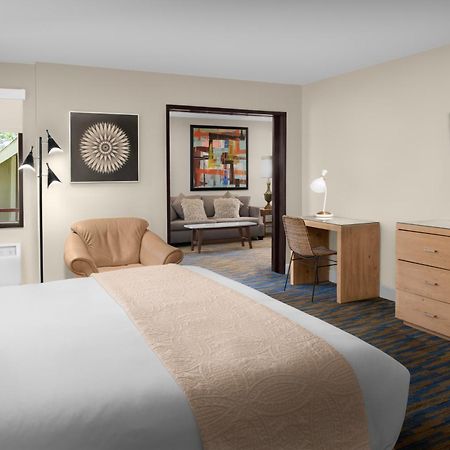 Ashland Hills Hotel & Suites Kültér fotó