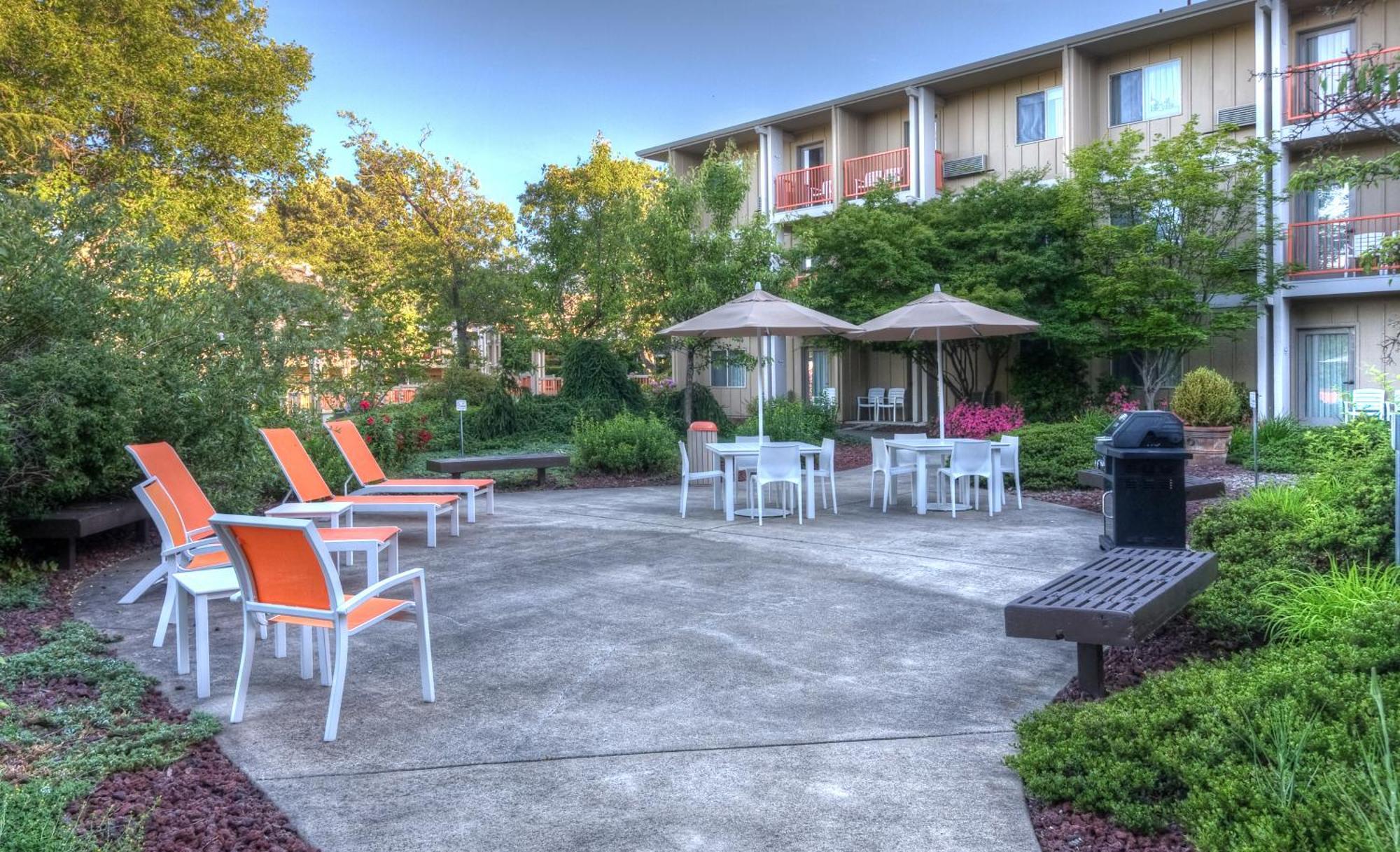 Ashland Hills Hotel & Suites Kültér fotó