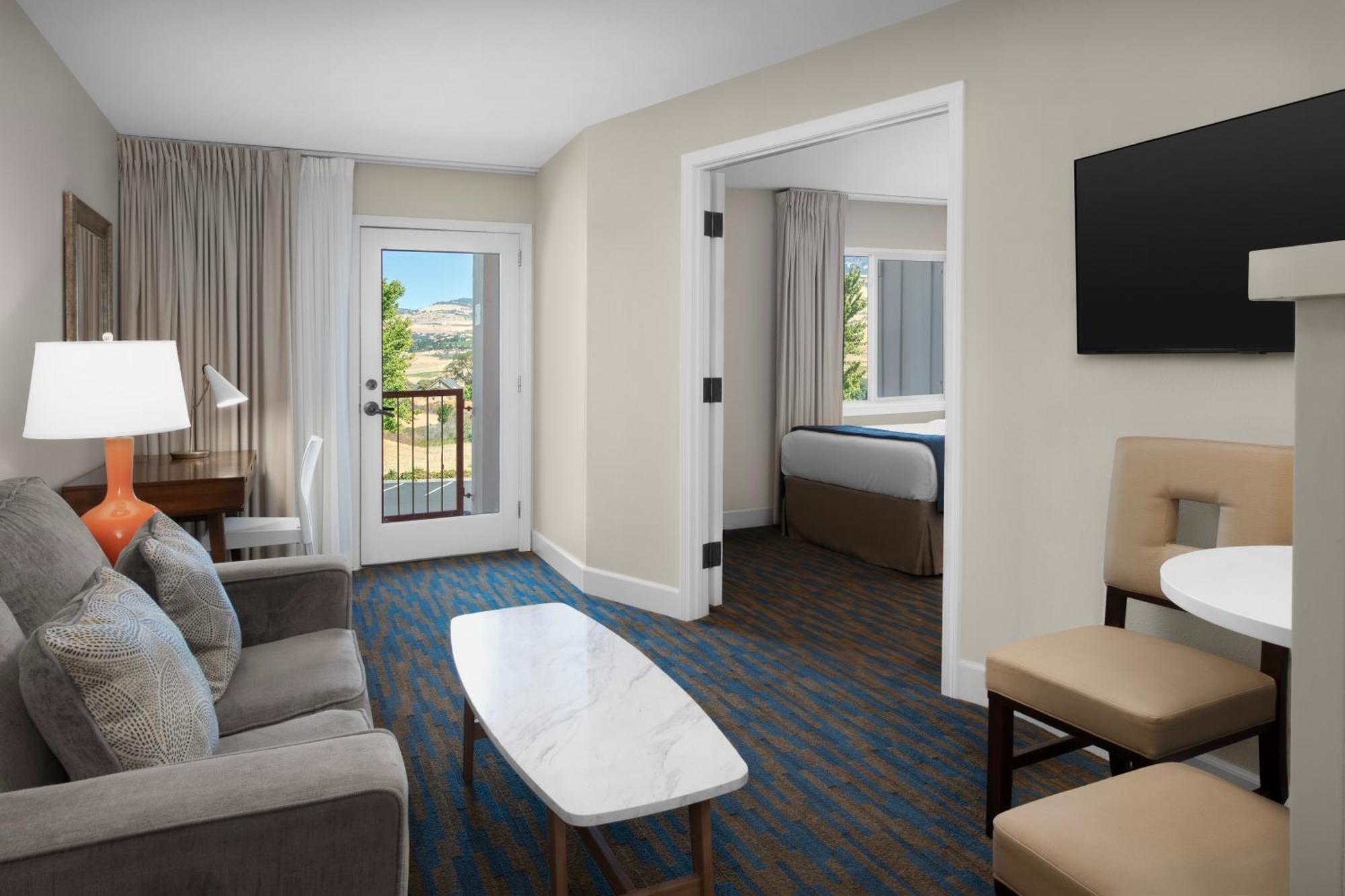 Ashland Hills Hotel & Suites Kültér fotó