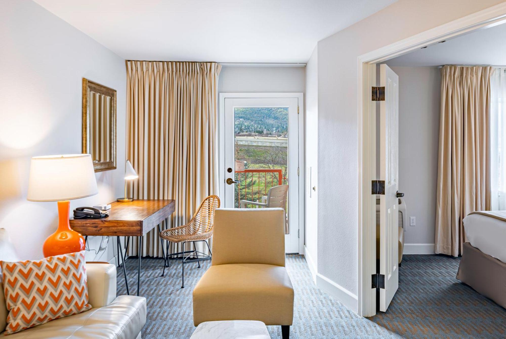 Ashland Hills Hotel & Suites Kültér fotó